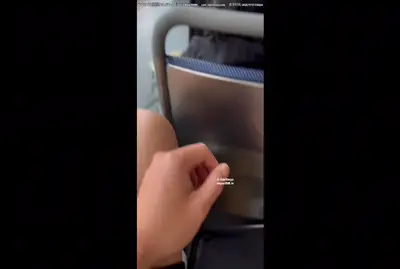 แตกใส่รองเท้าบนรถเมล์ คู่รักจีนกำลังดังเป็นกระแส สายเอ้าดอร์ชักว่าวให้แฟนบนรถเมล์แล้วแตกใส่รองเท้า